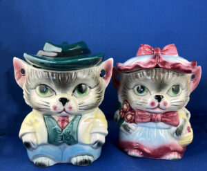 Royal Sealy Cat Couple